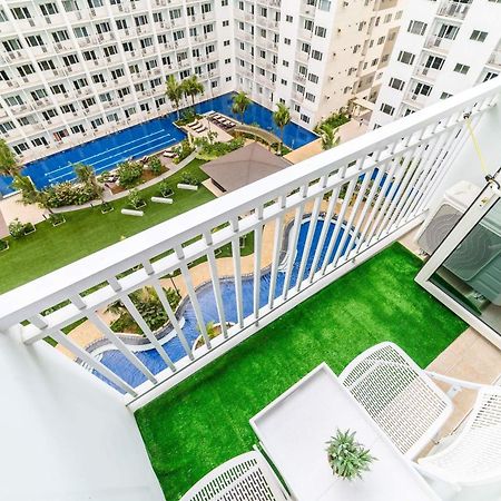 Santiorini at Shore Residences Pasay Esterno foto