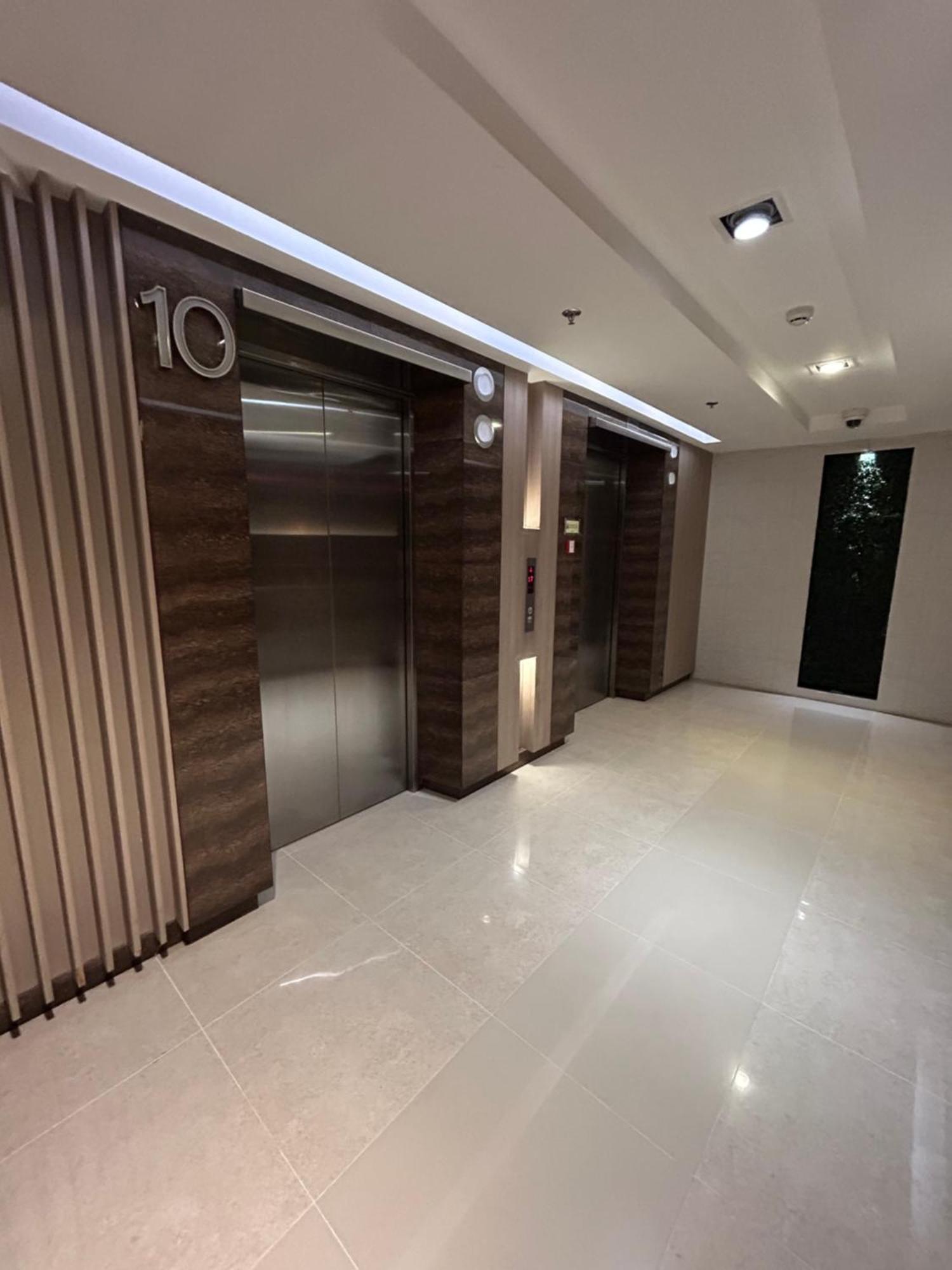 Santiorini at Shore Residences Pasay Esterno foto