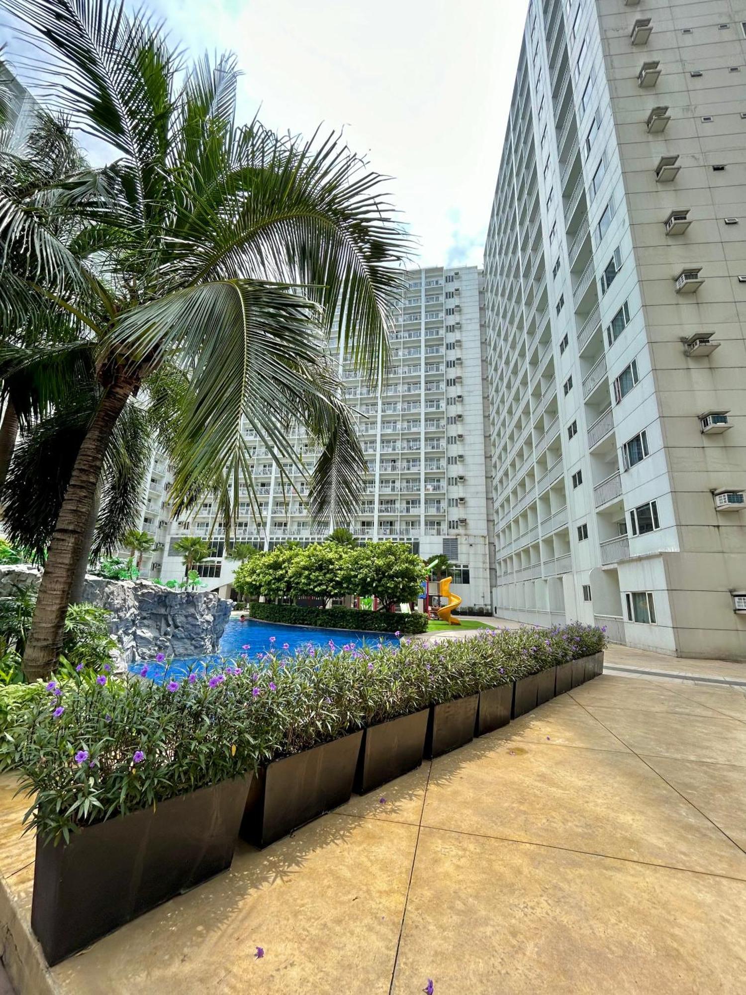 Santiorini at Shore Residences Pasay Esterno foto