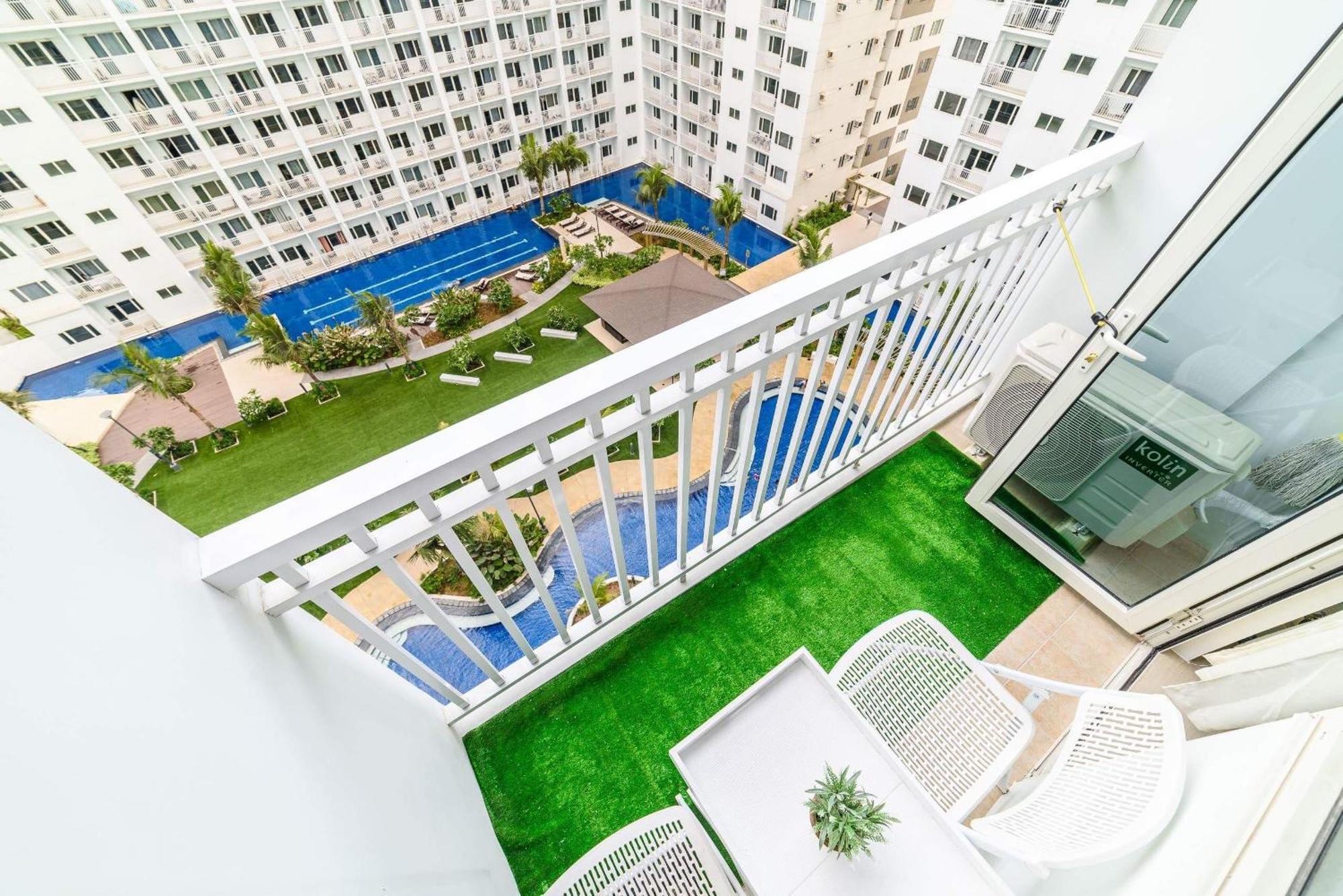Santiorini at Shore Residences Pasay Esterno foto
